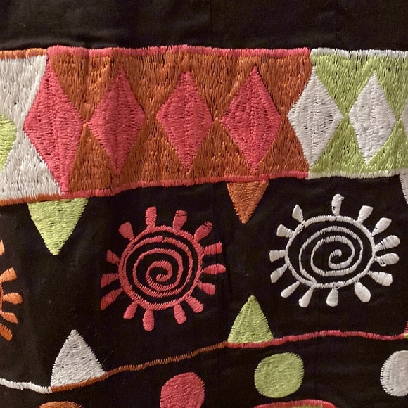 Niza Moda - Madrid, Spain - Brown Skirt, Embroidered Graphic Hem Design - EUC, M - Picture 8 of 11